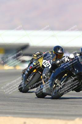 media/Jan-14-2024-SoCal Trackdays (Sun) [[2e55ec21a6]]/Turn 16 Set 2 (1125am)/